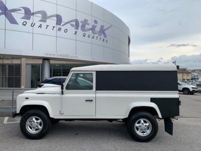 Land Rover Defender 110 2.4 TD4 Hard Top E (4)