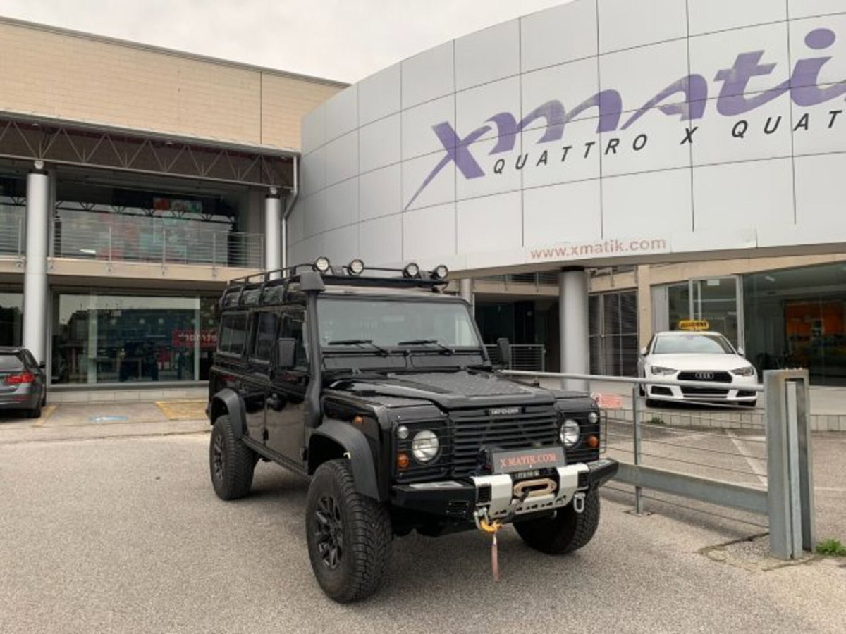 Land Rover Defender 110 2.5 Td5 cat Station Wagon (2)