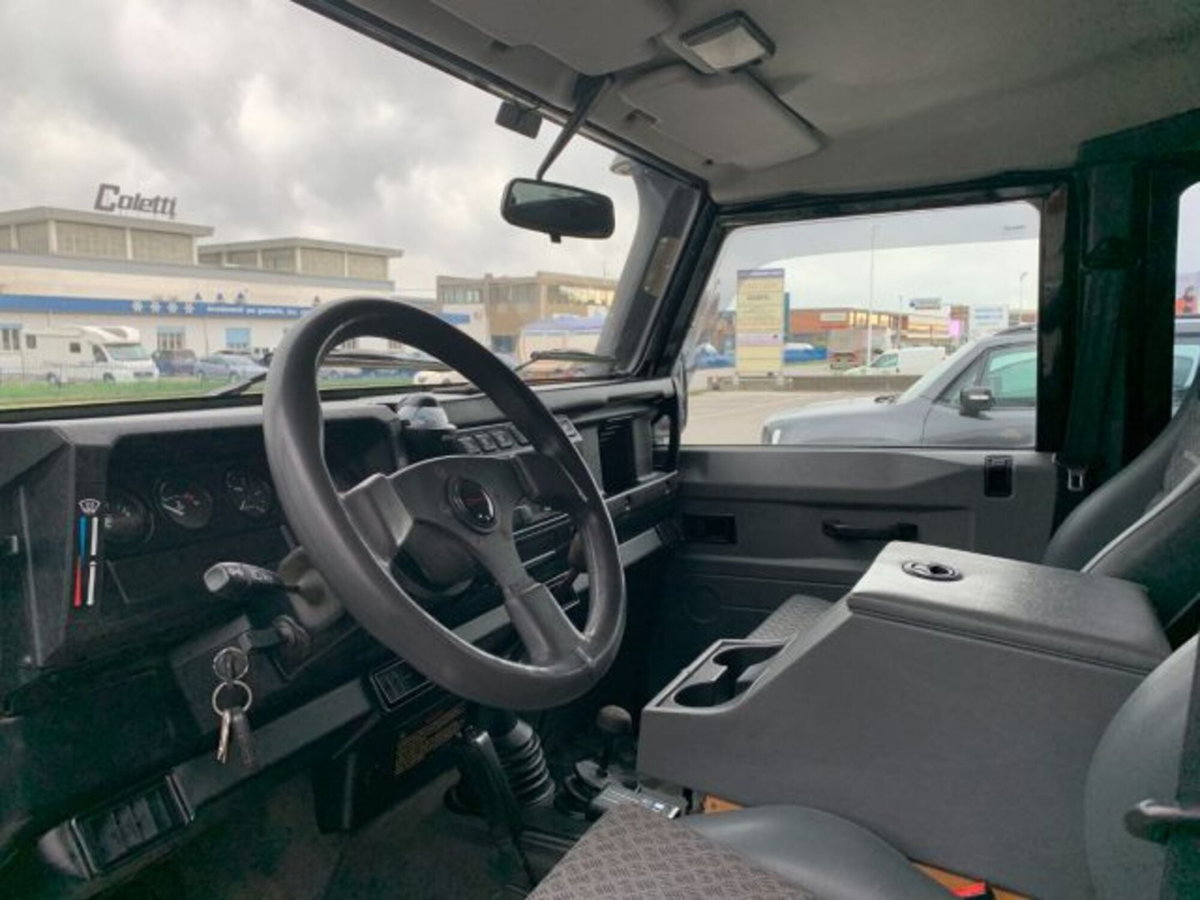 Land Rover Defender 110 2.5 Td5 cat Station Wagon (6)