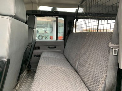 Land Rover Defender 110 2.5 Td5 cat Station Wagon (7)