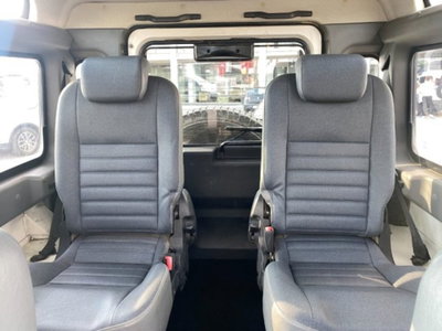 Land Rover Defender 90 2.4 TD4 Station Wagon S (8)