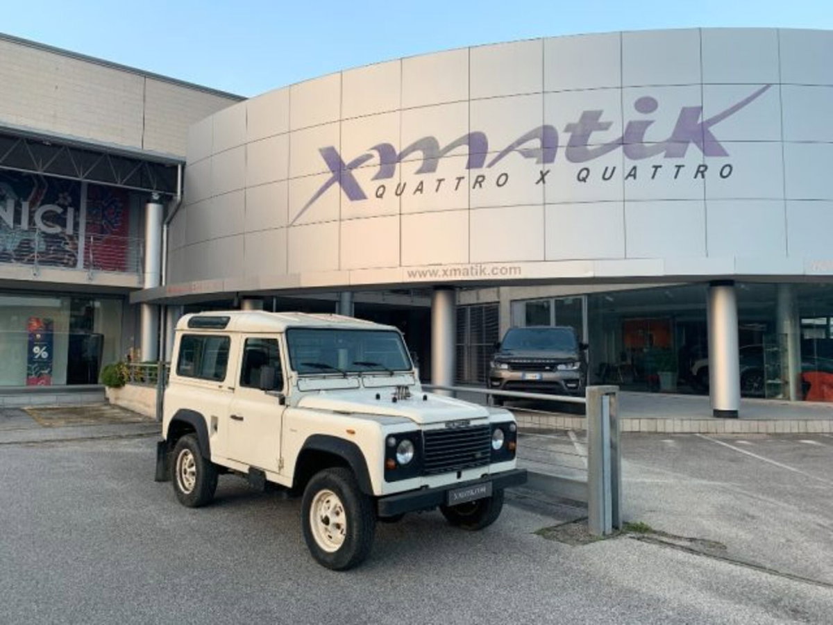 Land Rover Defender 90 2.5 Td5 Station Wagon County