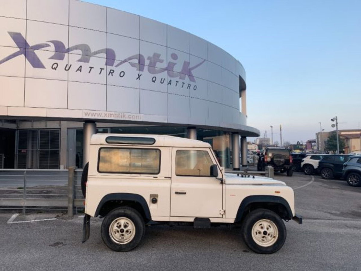 Land Rover Defender 90 2.5 Td5 Station Wagon County (3)