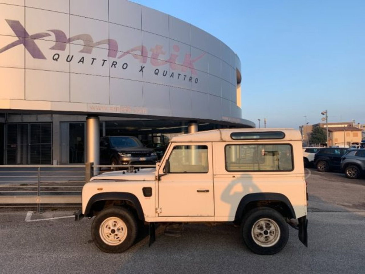 Land Rover Defender 90 2.5 Td5 Station Wagon County (5)