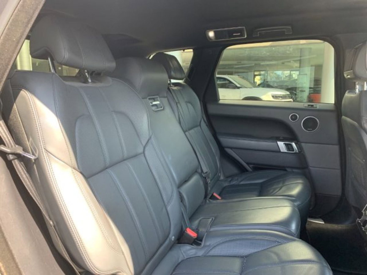 Land Rover Range Rover Sport 3.0 TDV6 SE (9)