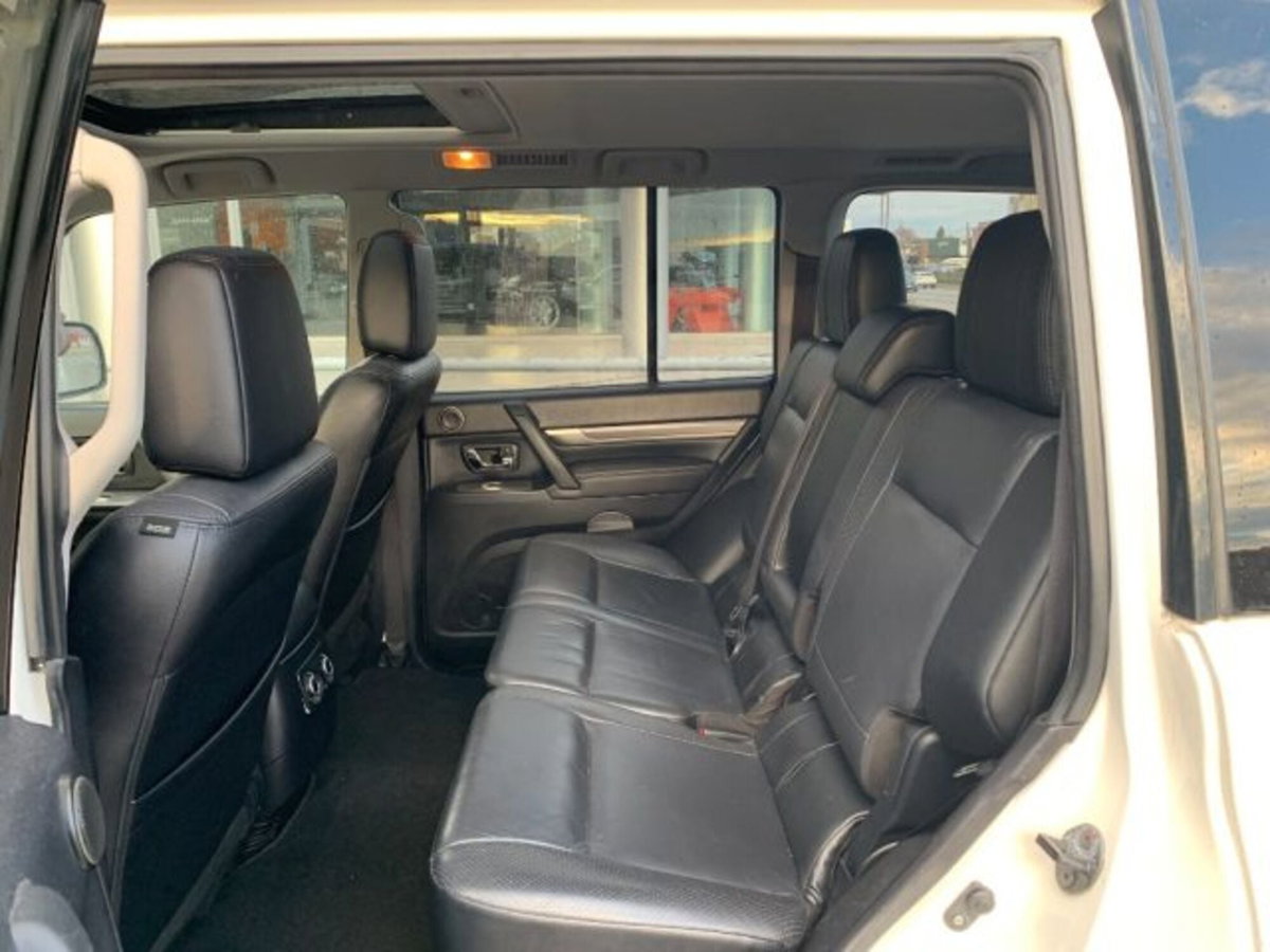 Mitsubishi Pajero 3.2 DI-D 16V aut. 5p. Instyle DPF (10)