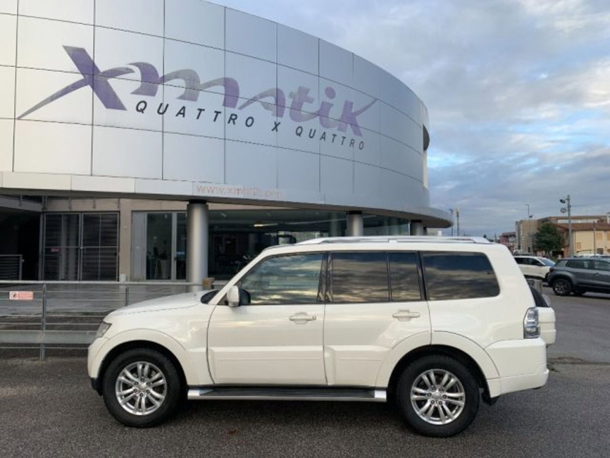 Mitsubishi Pajero 3.2 DI-D 16V aut. 5p. Instyle DPF (4)