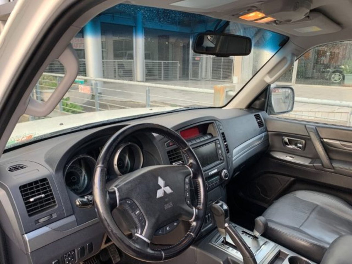 Mitsubishi Pajero 3.2 DI-D 16V aut. 5p. Instyle DPF (7)