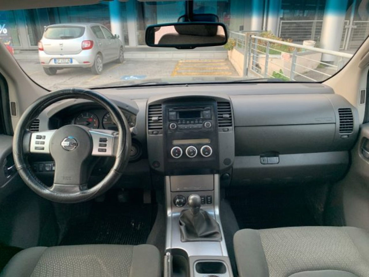 Nissan Navara 2.5 dCi 190CV 4 porte Double Cab LE Plus (6)