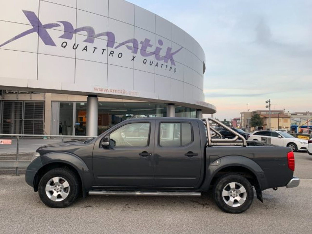 Nissan Navara 2.5 dCi 4 porte Double Cab XE (4)