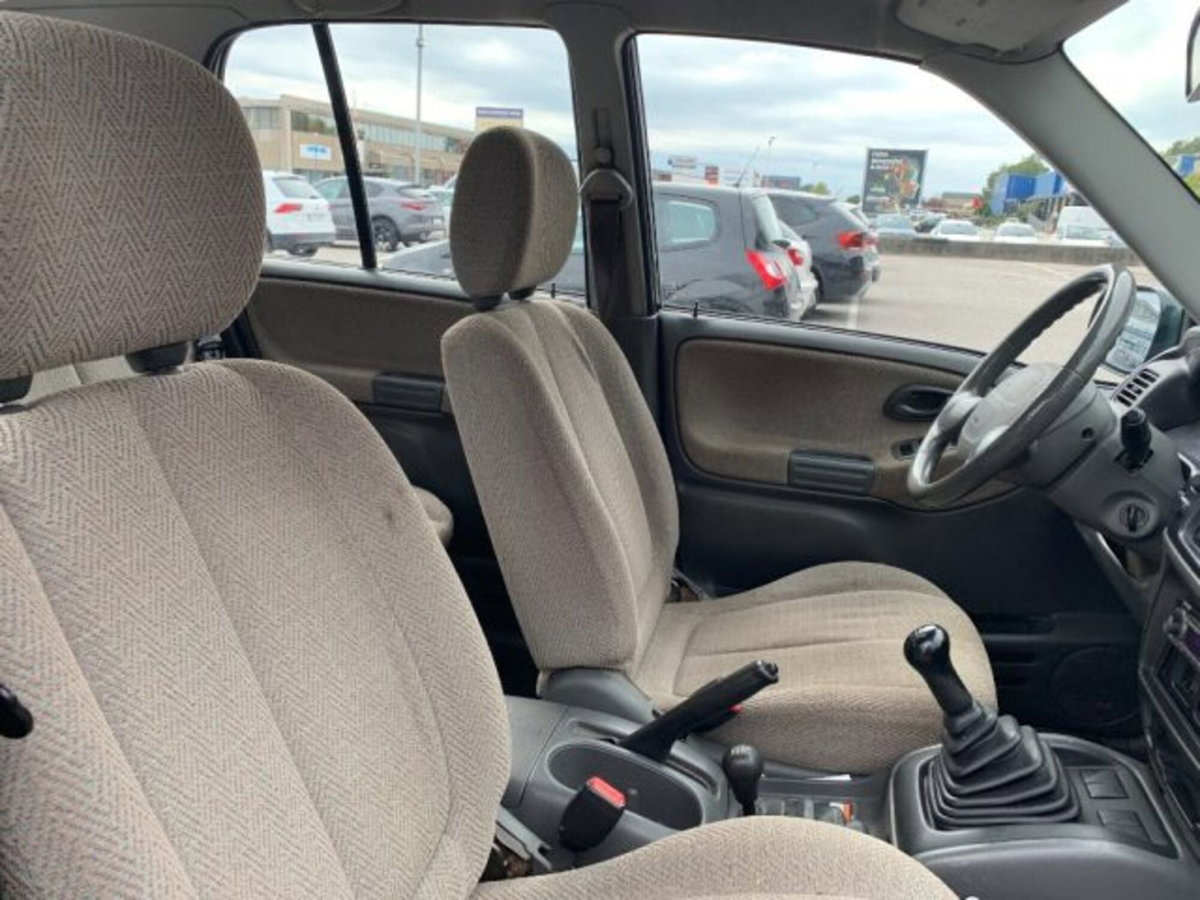 Suzuki Grand Vitara TDI S.W. (5)