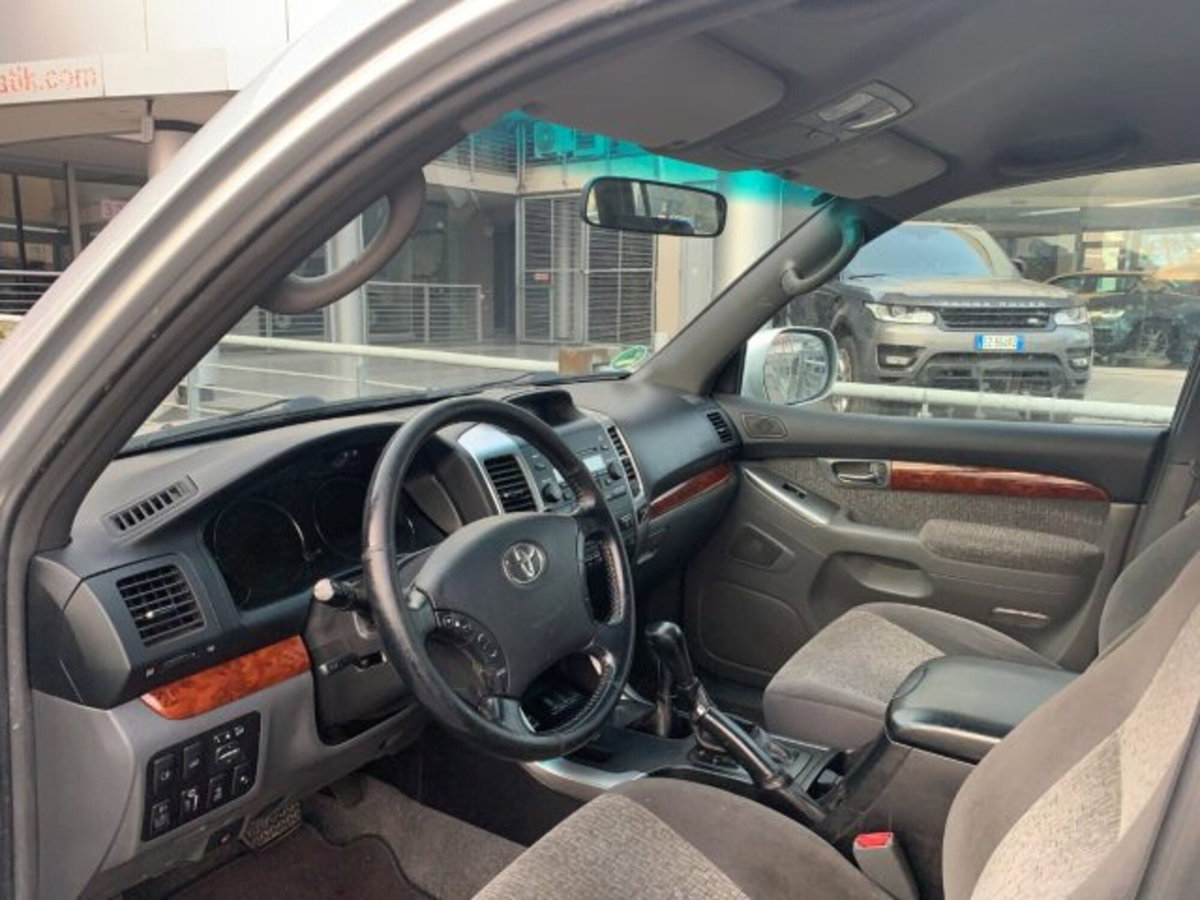 Toyota Land Cruiser D-4D 16V cat 5 porte aut. Sol (9)