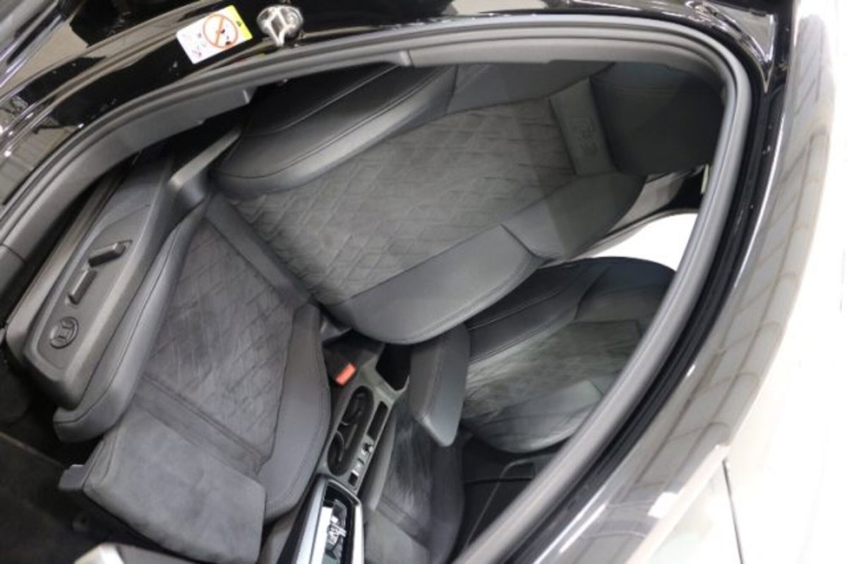 Audi RS 3 Sportback 3 TFSI quattro S tronic (11)