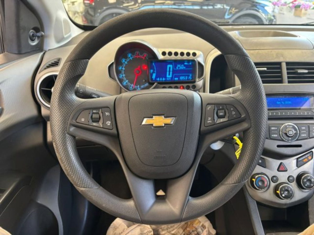 Chevrolet Aveo 1.2 86CV 4 porte LT (12)