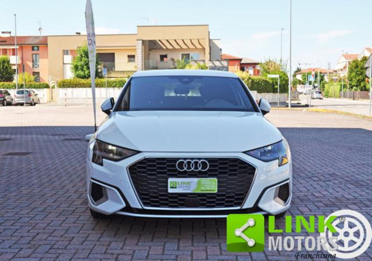 Audi A3 Sportback 30 g-tron S tronic Business Advanced (8)