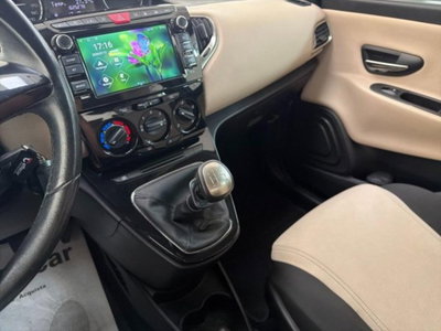 Lancia Ypsilon 1.2 69 CV 5 porte GPL Ecochic Gold (10)