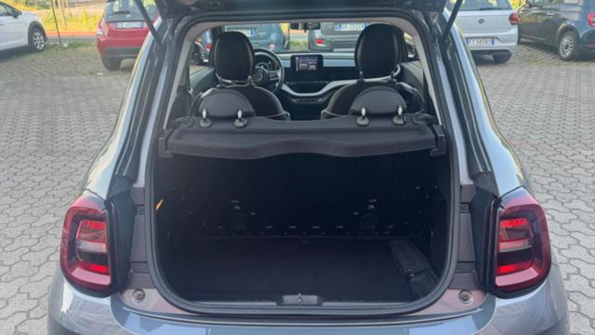 Fiat 500e Passion Berlina 42 kWh (15)