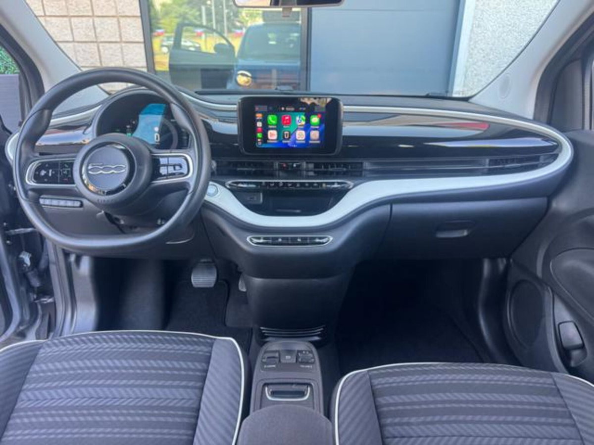 Fiat 500e Passion Berlina 42 kWh (7)