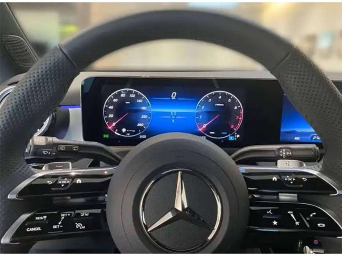 Mercedes-Benz Classe A Sedan 250 Automatic 4Matic 4p. Premium (9)