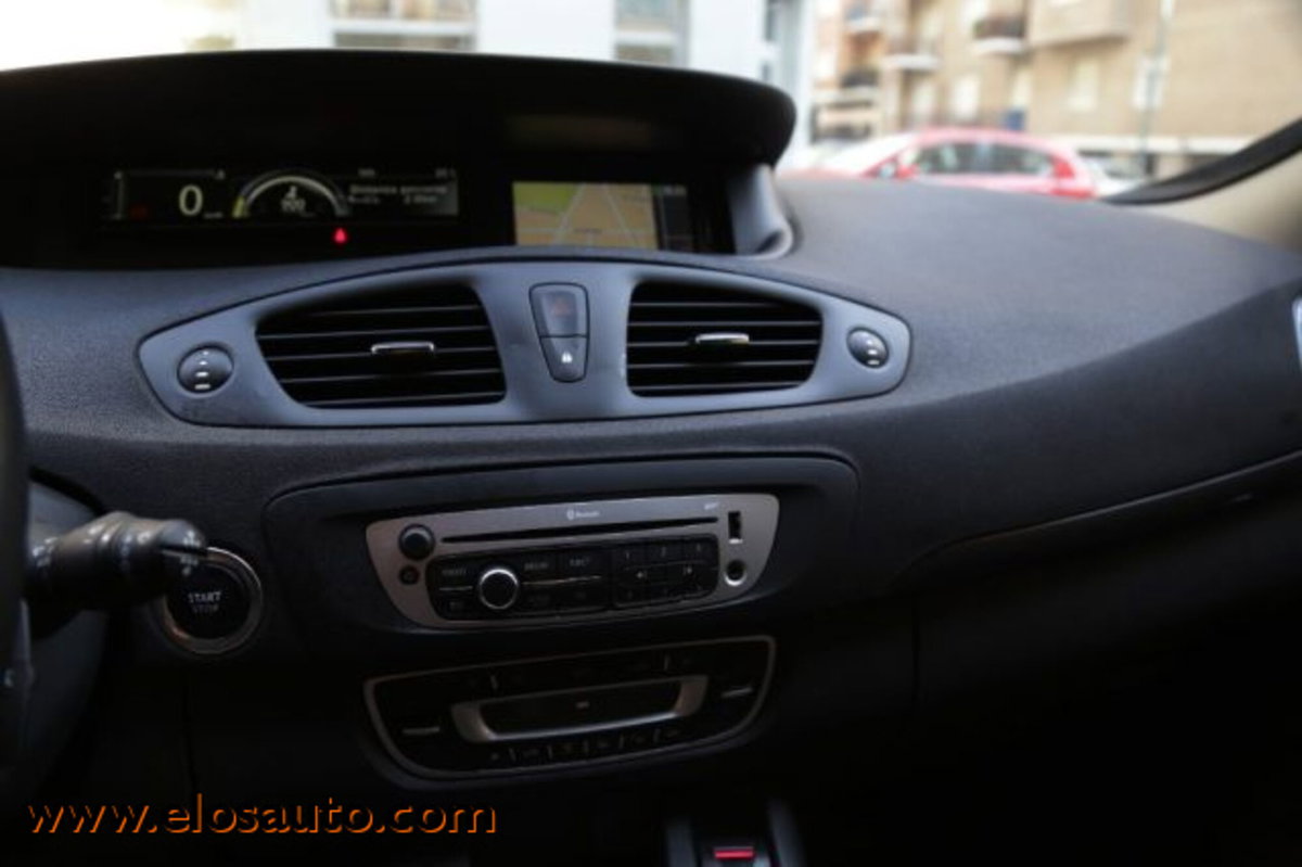 Renault Scenic E-Tech Electric XMod 1.5 dCi 110CV Limited (16)