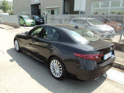 Alfa Romeo Giulia 2.2 Turbodiesel 180 CV AT8 Super (3)