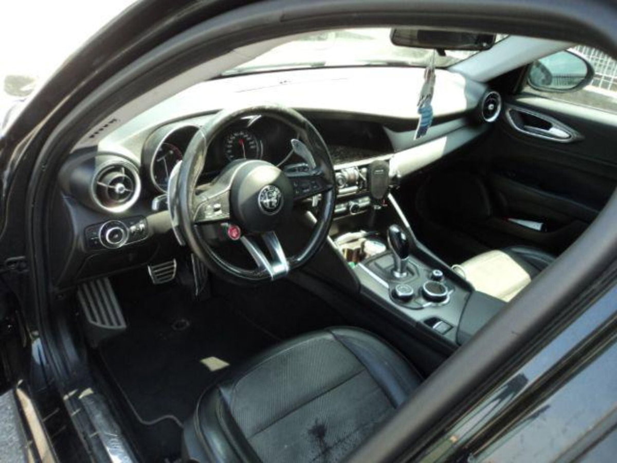Alfa Romeo Giulia 2.2 Turbodiesel 180 CV AT8 Super (7)