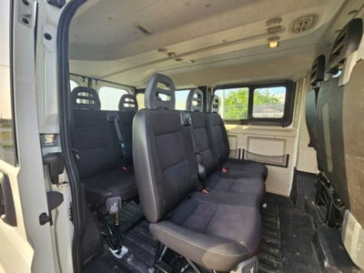 Peugeot Boxer Furgone 330 2.0 BlueHDi/110CV FAP PC-TN Combi Comfort (16)