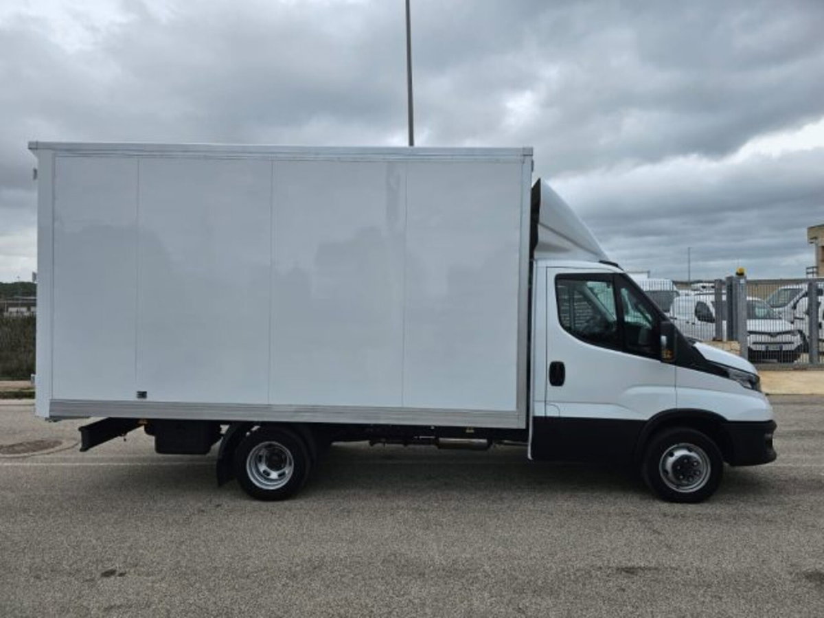 Iveco Daily Telaio 35C14 BTor 2.3 HPT PL-RG Cabinato (4)