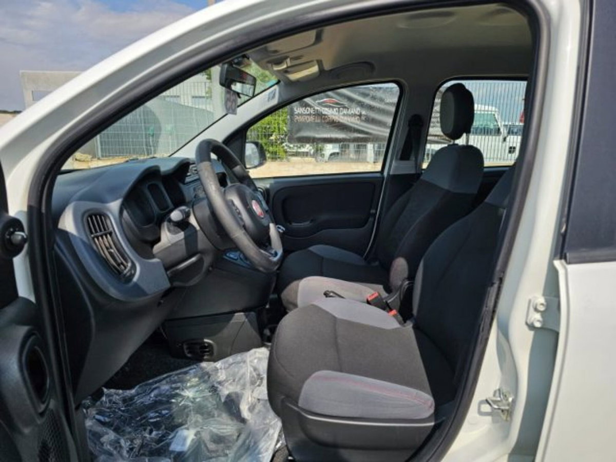 Fiat Panda 1.3 MJT 95 CV S&S 4x4 (11)