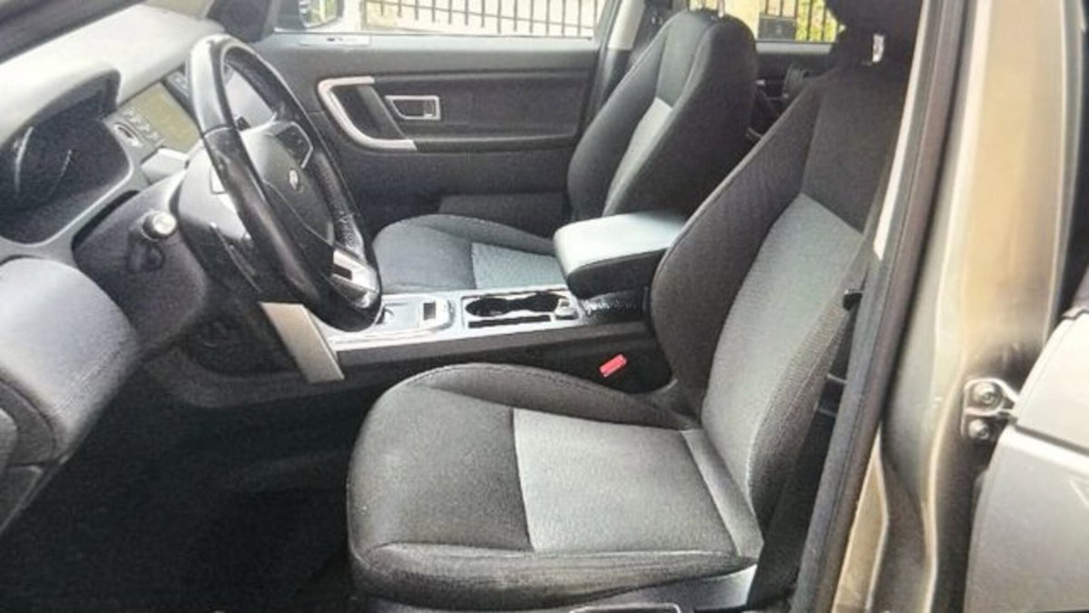 Land Rover Discovery Sport 2.0 TD4 180 CV SE (4)