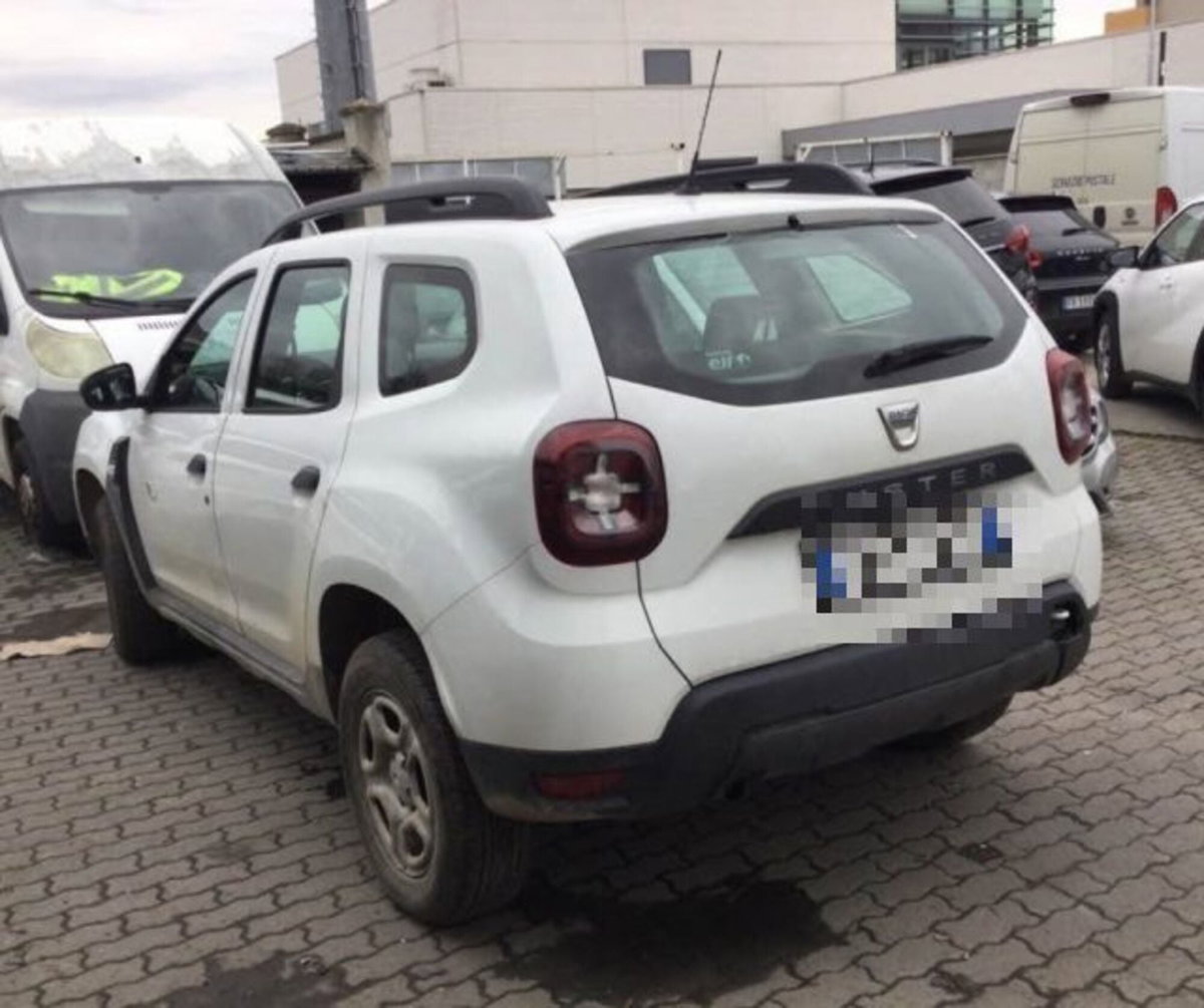Dacia Duster 1.5 dCi 110CV 4x4 Ambiance (4)
