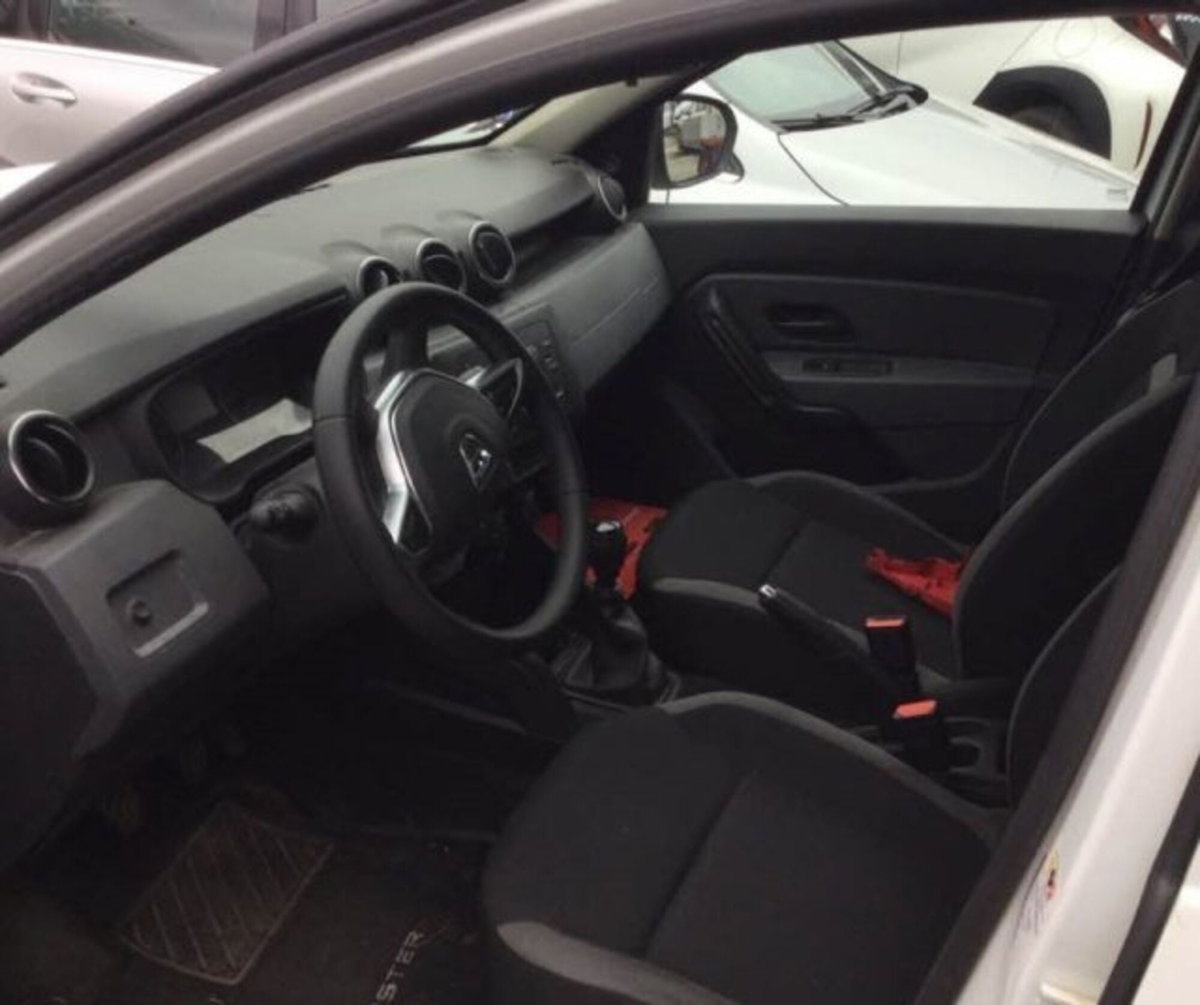 Dacia Duster 1.5 dCi 110CV 4x4 Ambiance (5)