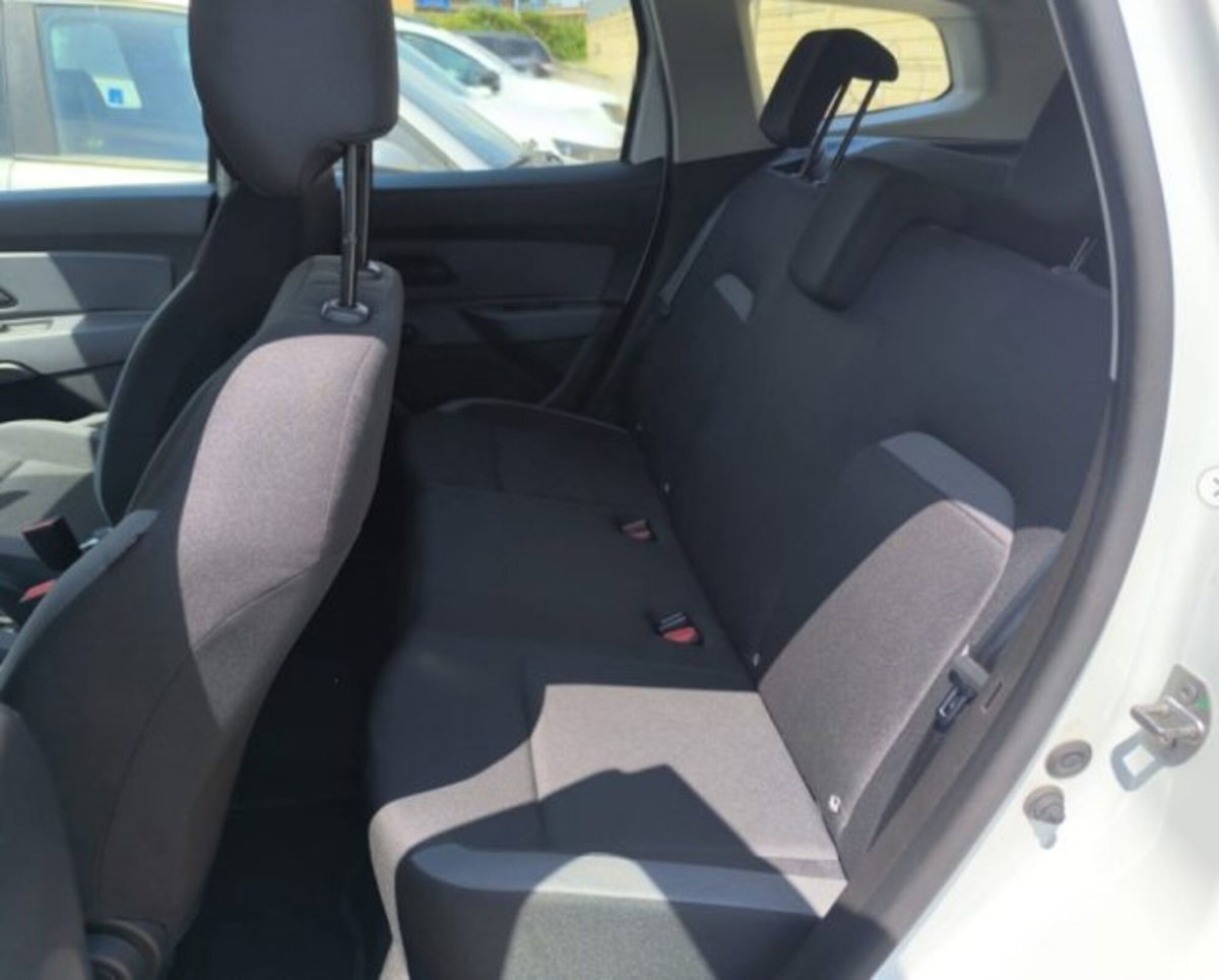 Dacia Duster 1.5 Blue dCi 8V 115 CV 4x4 Essential (12)