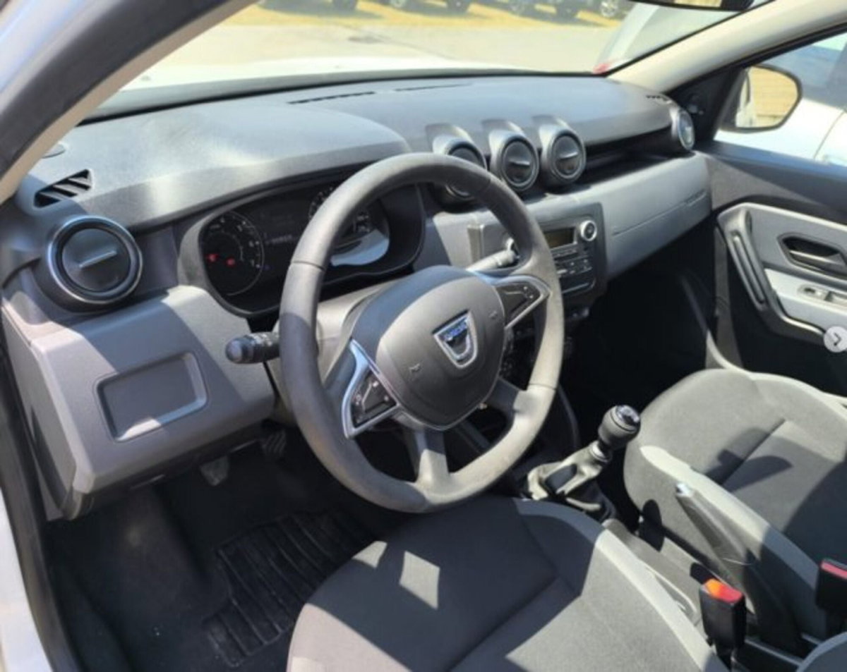Dacia Duster 1.5 Blue dCi 8V 115 CV 4x4 Essential (8)