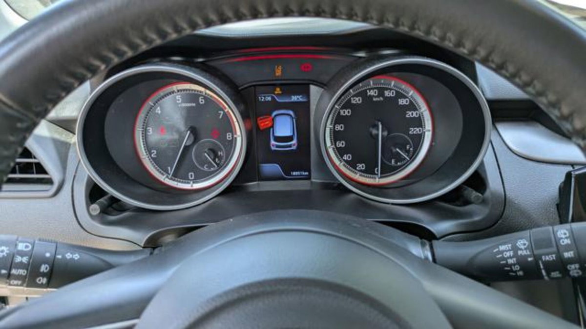 Suzuki Swift 1.2 Hybrid Cool (11)