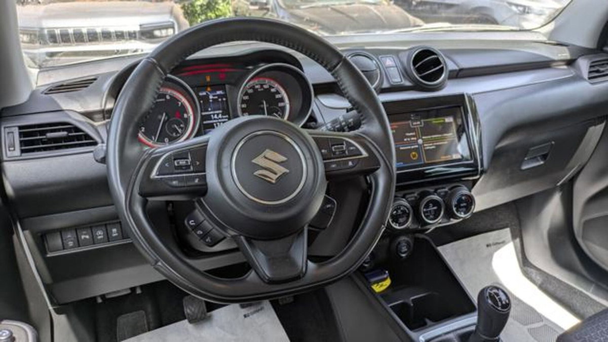 Suzuki Swift 1.2 Hybrid Cool (6)