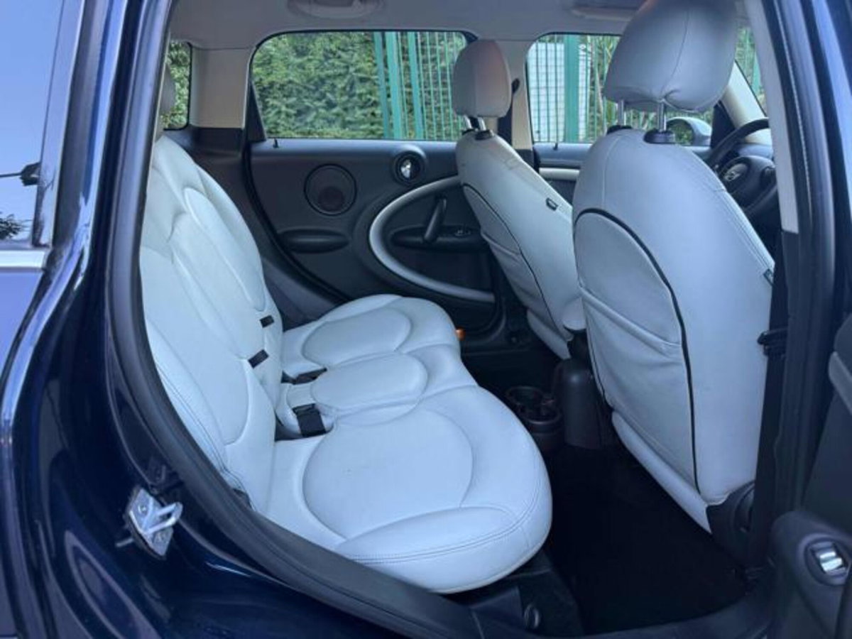 MINI Mini Countryman 1.6 Cooper D Countryman (13)