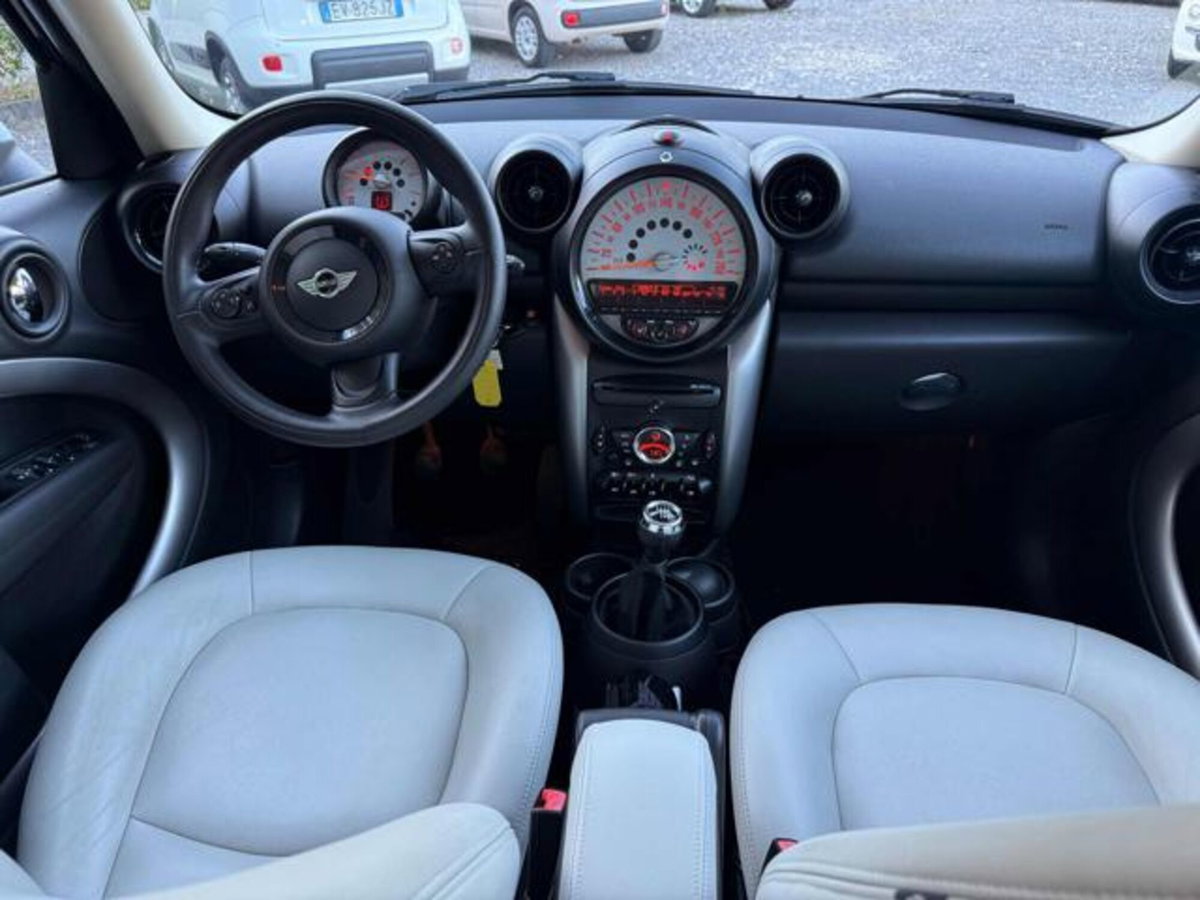 MINI Mini Countryman 1.6 Cooper D Countryman (4)