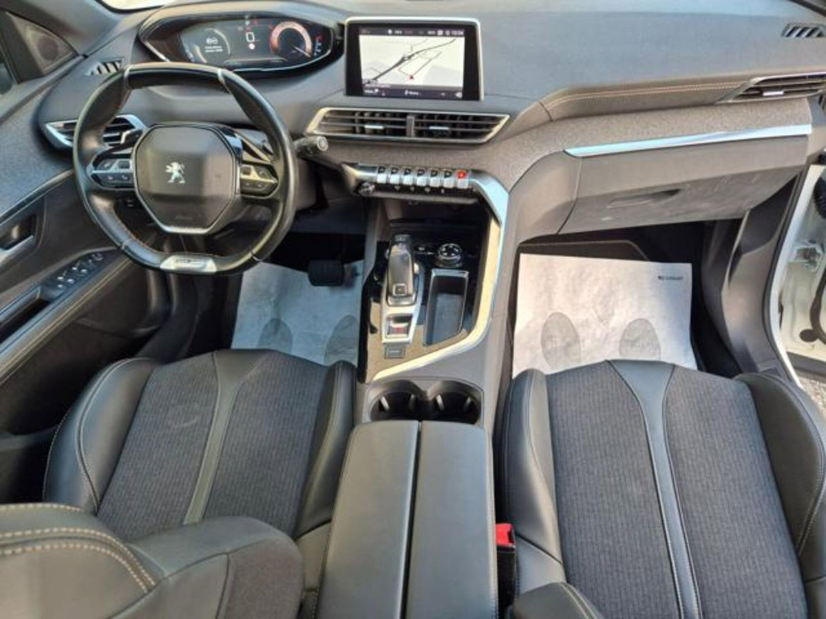 Peugeot 3008 BlueHDi 130 S&S EAT8 GT Line (17)