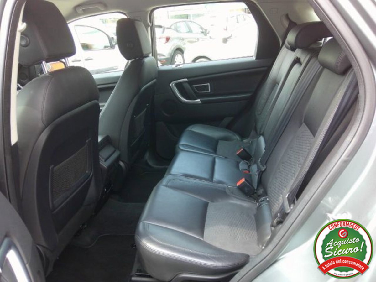 Land Rover Discovery Sport 2.0 TD4 180 CV SE (10)