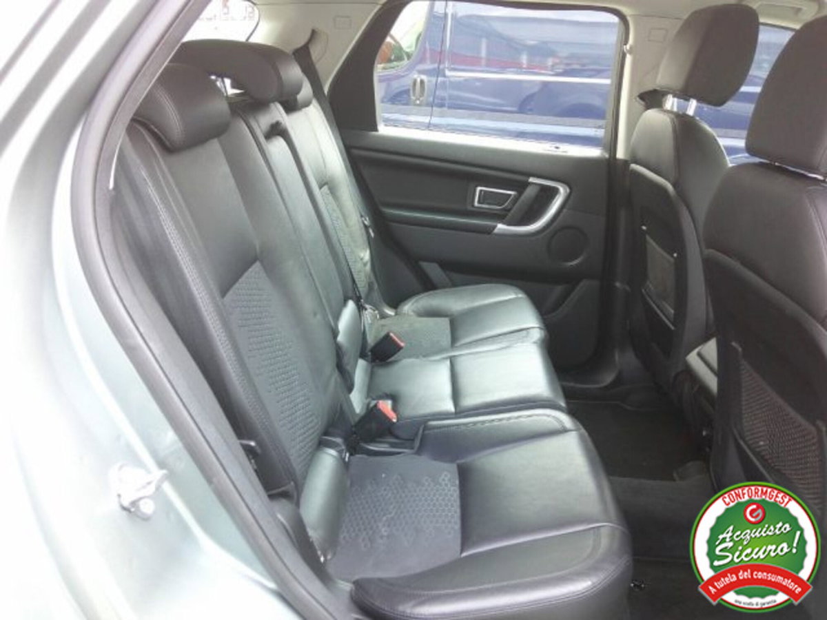 Land Rover Discovery Sport 2.0 TD4 180 CV SE (12)