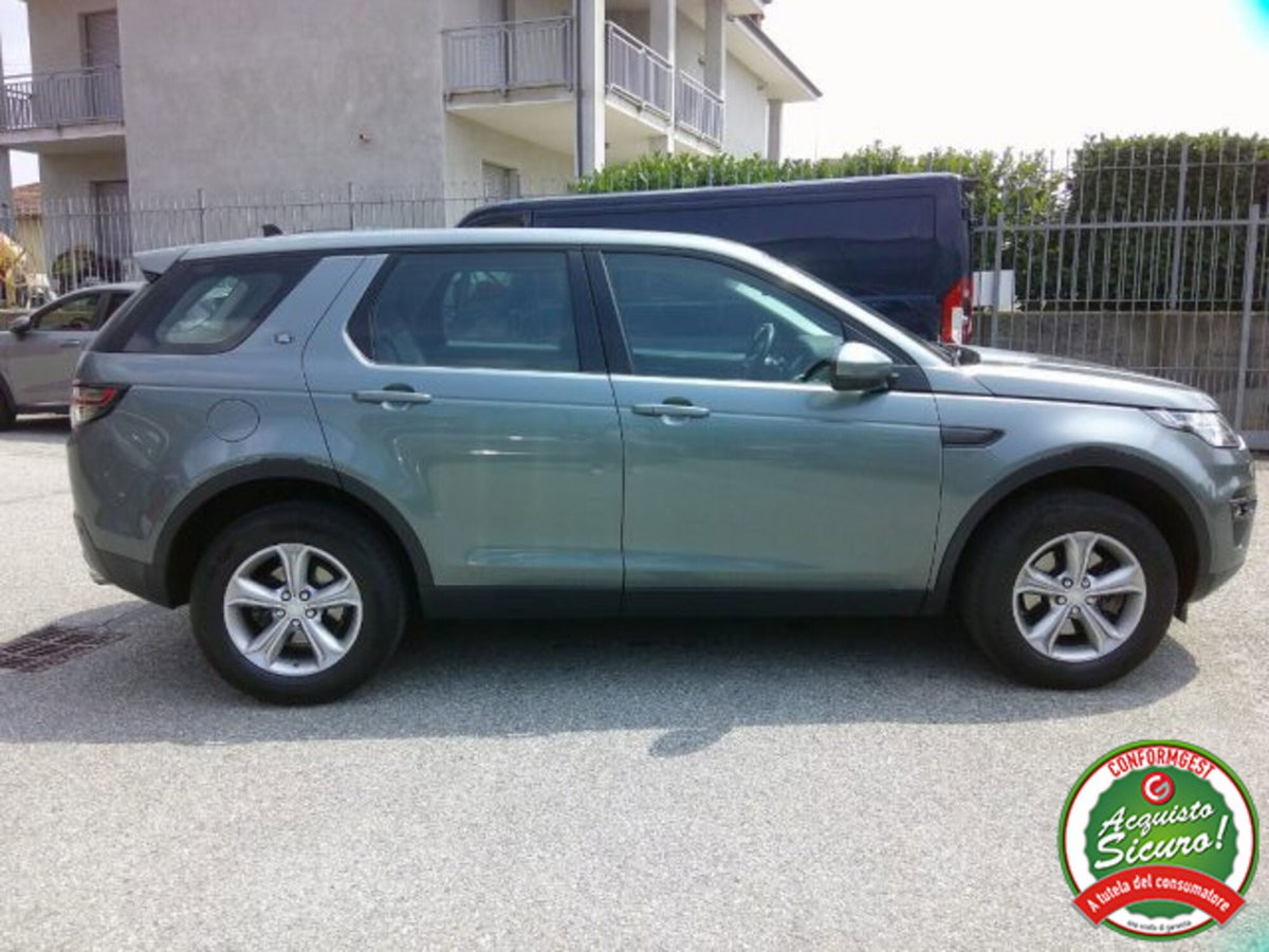 Land Rover Discovery Sport 2.0 TD4 180 CV SE (6)