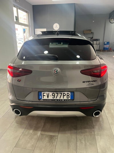 Alfa Romeo Stelvio Stelvio 2.2 Turbodiesel 210 CV AT8 Q4 Executive (8)