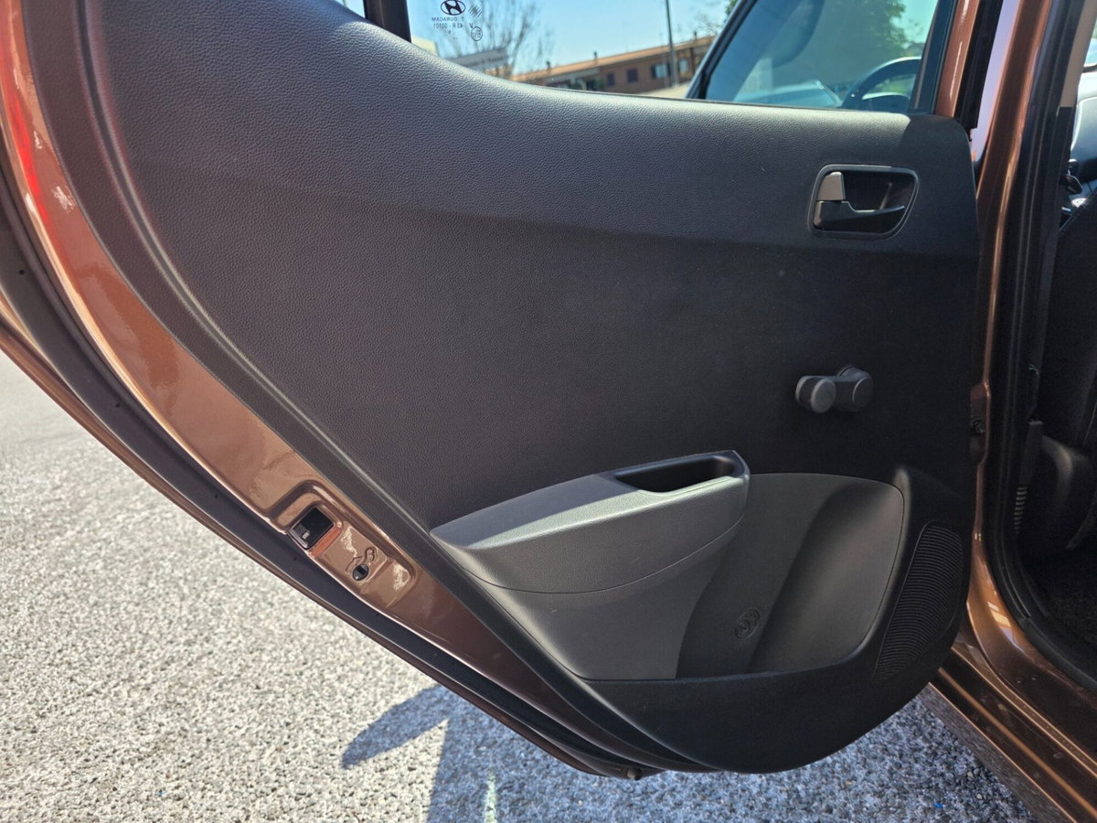 Hyundai i10 1.0 econext Gpl Connectline (15)