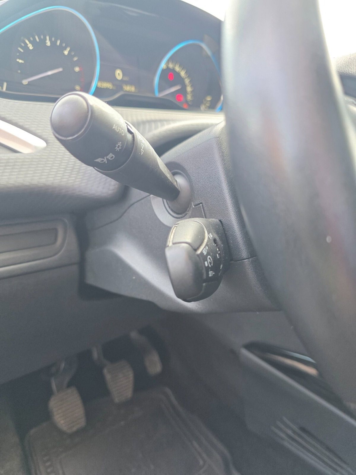 Peugeot 2008 100 Allure (11)