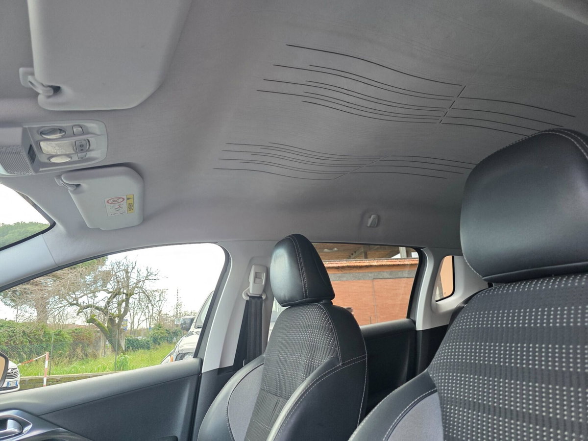 Peugeot 2008 100 Allure (13)
