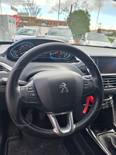 Peugeot 2008 100 Allure (6)