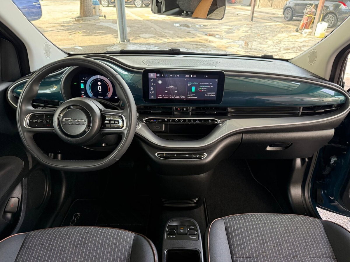 Fiat 500 Cabrio La Prima Cabrio 42 kWh (9)