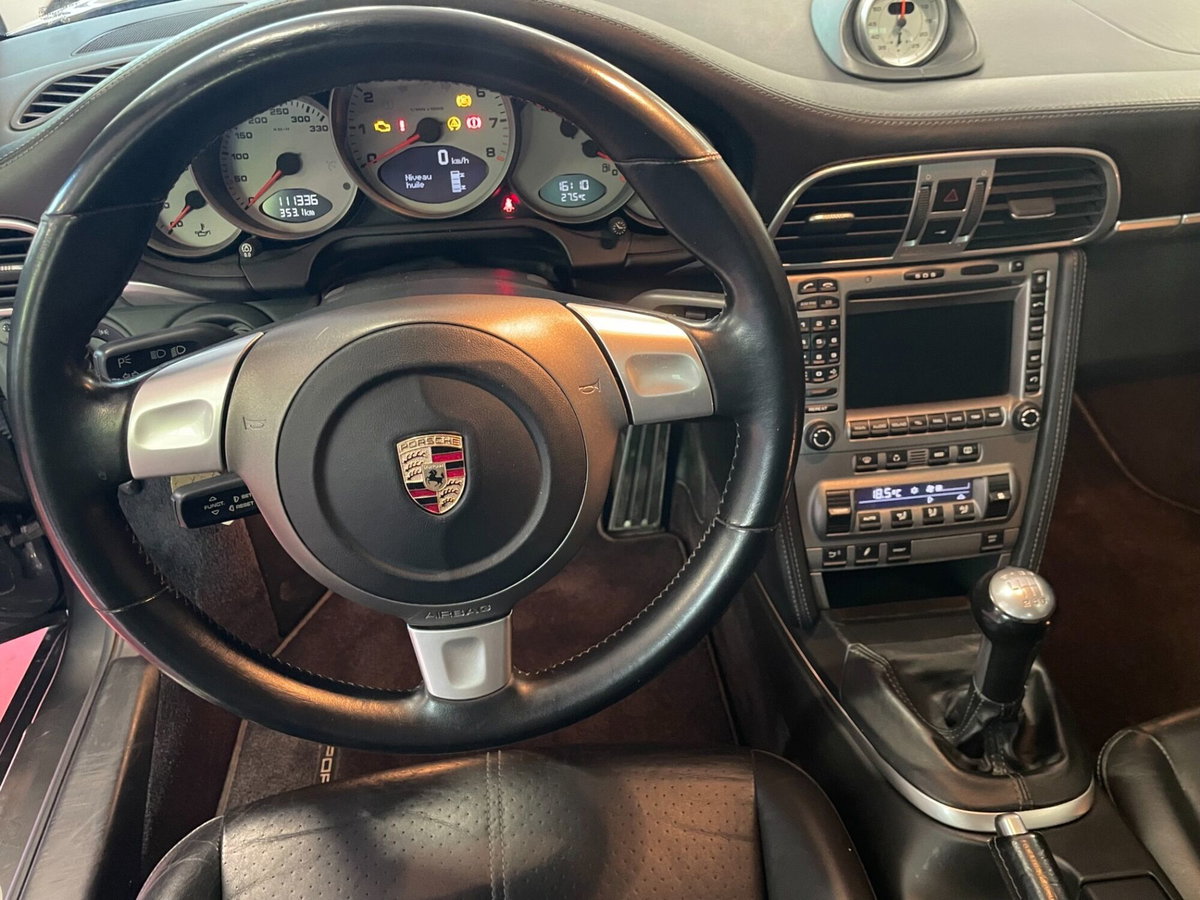 Porsche 911 Coupé Carrera 4S (11)
