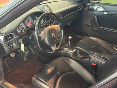 Porsche 911 Coupé Carrera 4S (9)